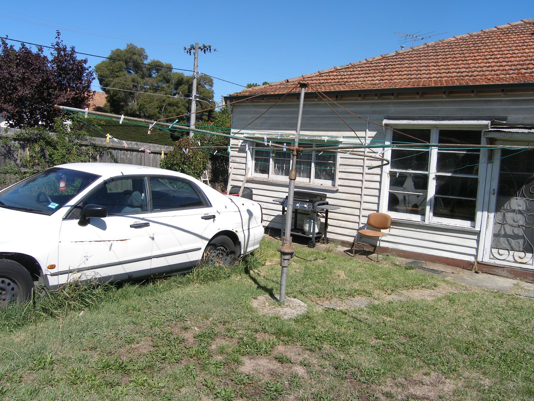 Rear of the Ivanhoe California Bungalow before the extension, photographed in 2009